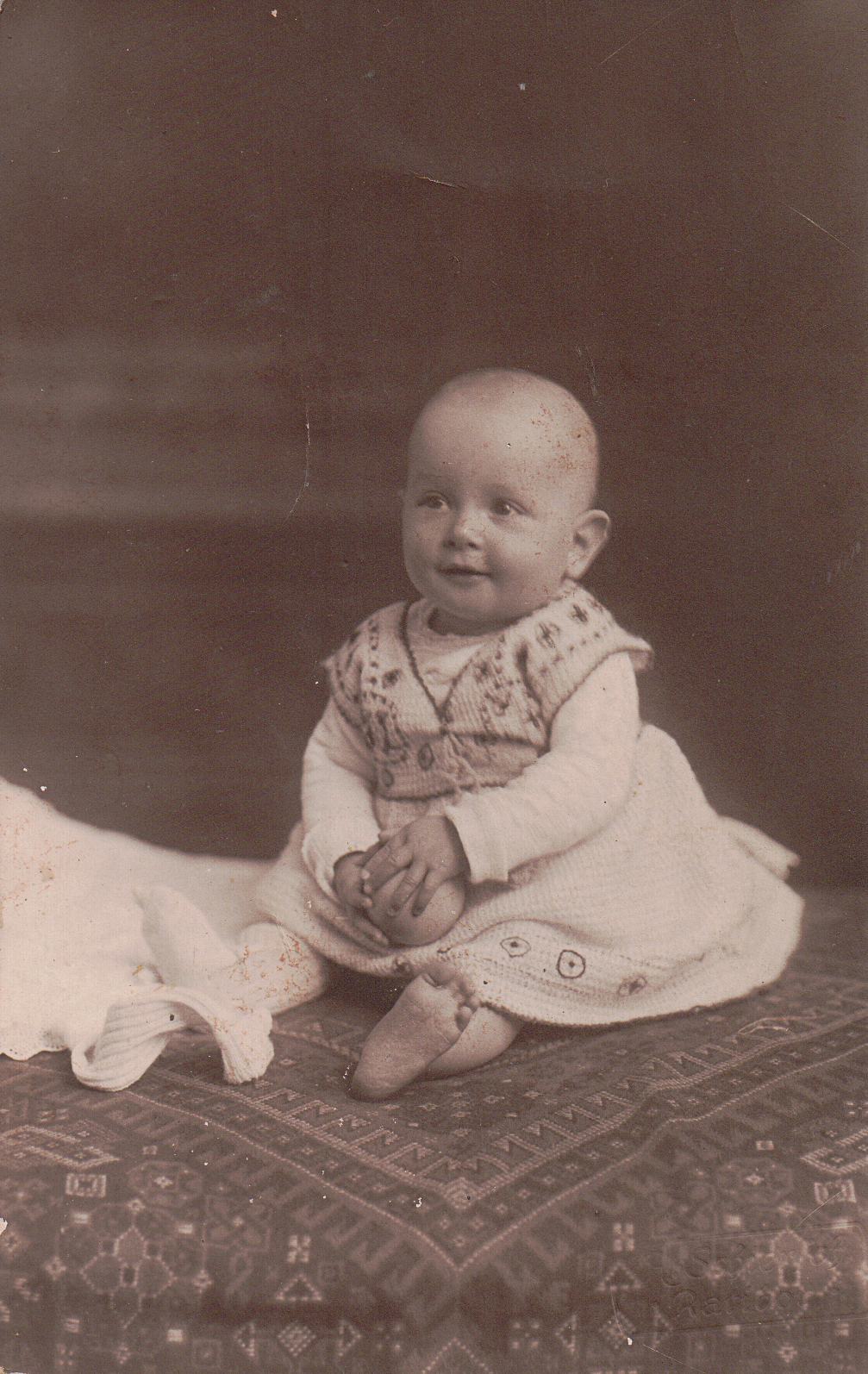 Ian and Ursula Kemp standing together in Shanghai